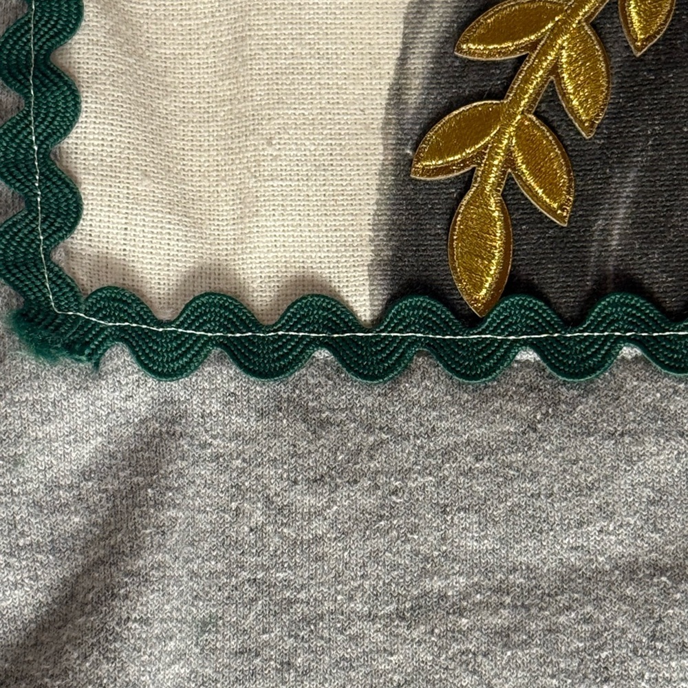 Handcrafted Upcycled Gray Cropped Novelty Appliqué Sweatshirt Rooster Graphic L - Picture 6 of 10